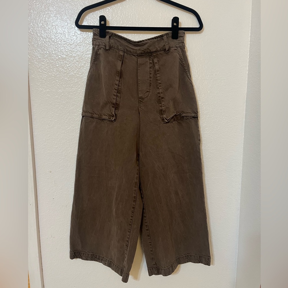 YFB Wide Leg Cropped Cargo Pants
